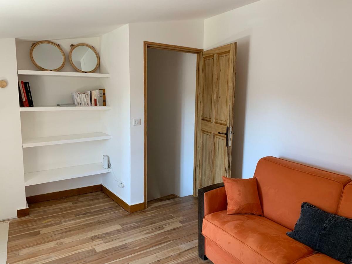 Les Cigales LʼIsle-sur-la-Sorgue Exterior foto